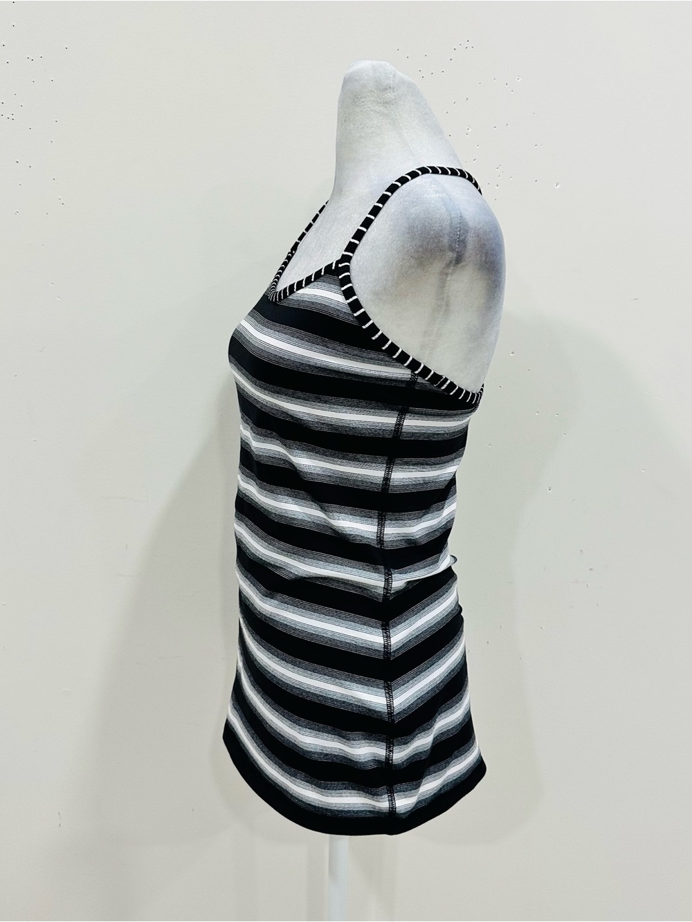 Lululemon Striped Knit Built-In Bra Camisole Tank Top Black Gray White Size 8 - Picture 2 of 7
